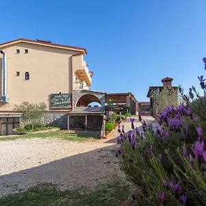 Bed & Breakfast Tonivale Ii, Skrbčići